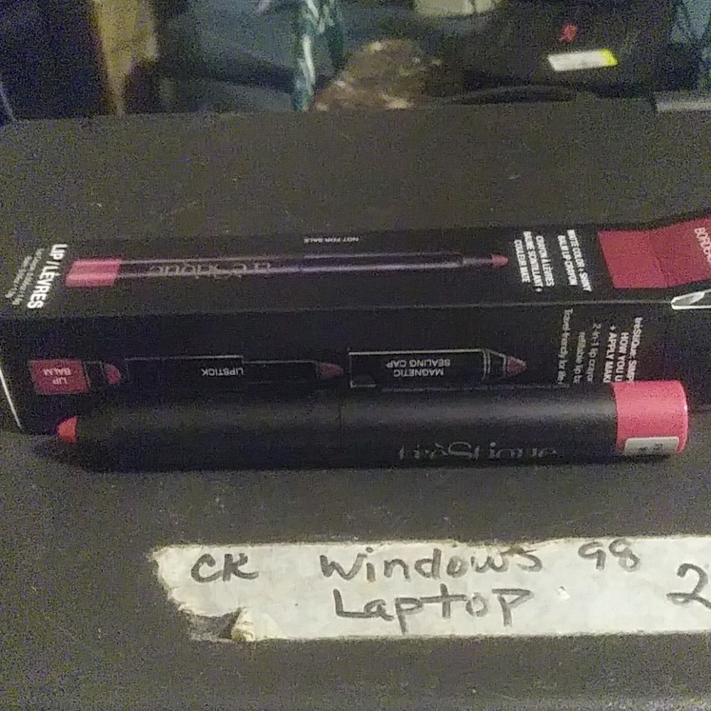 Clinique lipstick, tokyomilk lip gloss, trestique